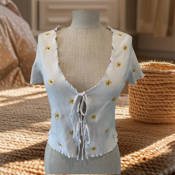 L. A. Hearts Tops - LA Hearts DaiseyTie-Front Crop Top